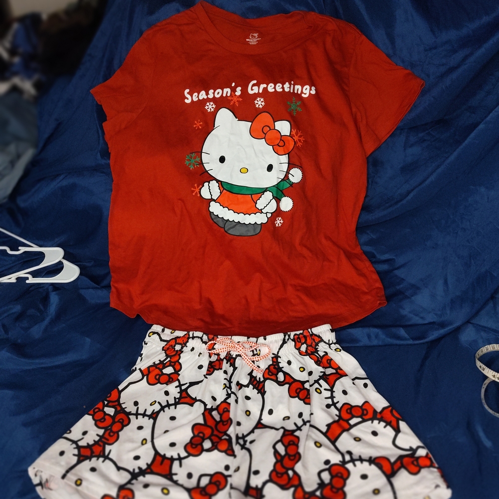 Hello Kitty Seasons Greetings X-mas Time Red Short Sleeve Tee